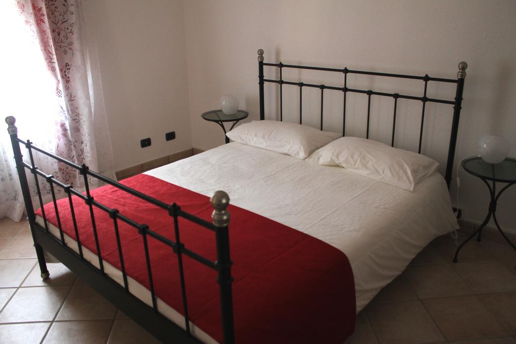 B&B Bricco Fiore Briaglia Ruang foto