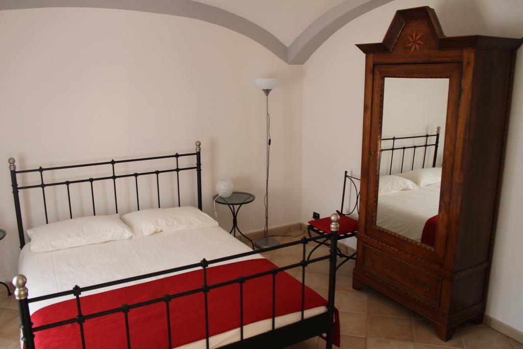 B&B Bricco Fiore Briaglia Ruang foto