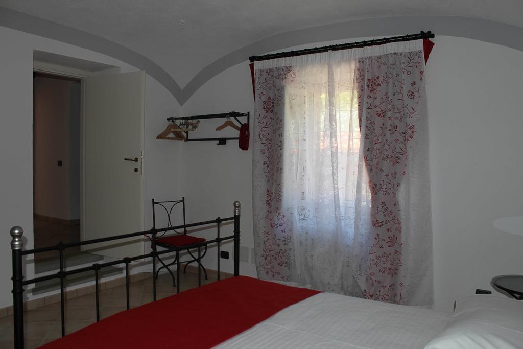 B&B Bricco Fiore Briaglia Ruang foto